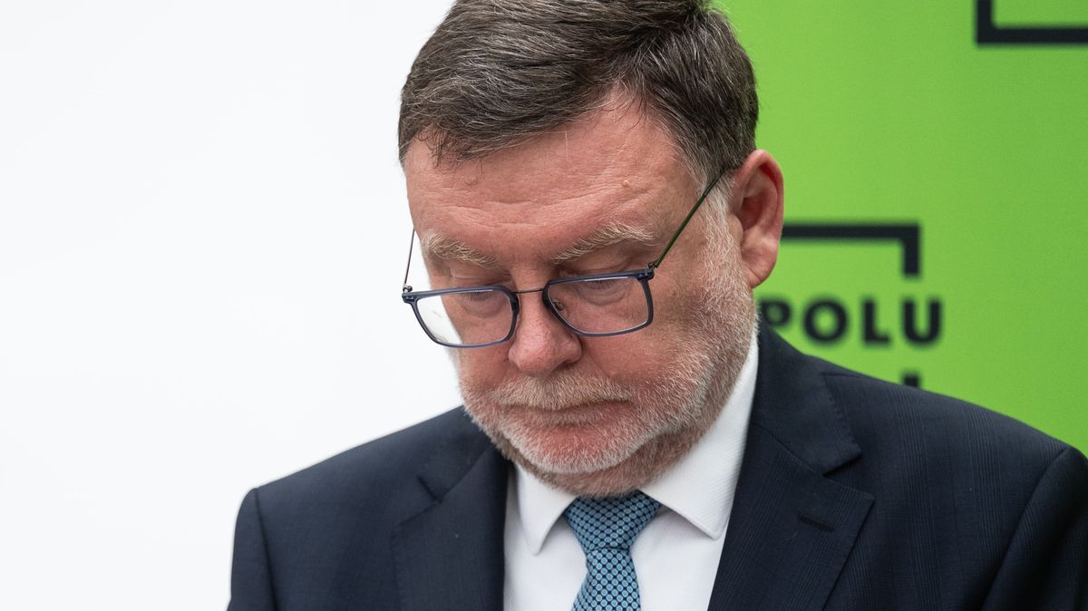 Stanjura padl, rozpočet zůstal. Má plno děr, větší ale přijdou